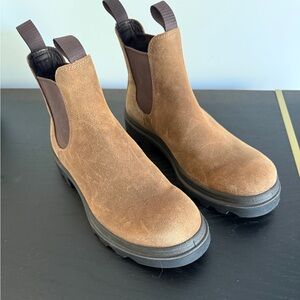 Camel Brown Suede Ecco Chelsea Grainer  Boots- Excellent condition